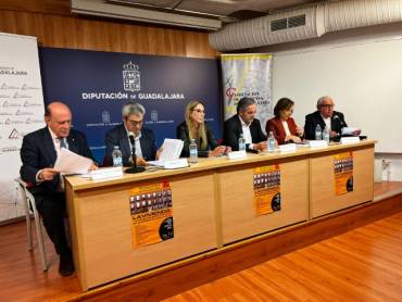 De izquierda a derecha, los ponentes: Miguel Ángel Embid, Emilio Díaz, Patricia García, Alberto Quemada, Blanca Causapié y Santiago Barra (moderador). Vivienda-APGU
