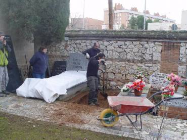 exumacion-cementerio-370x277