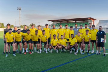 Plantilla del C.D. Marchamalo entrenando a las órdenes de Emilio López Amado