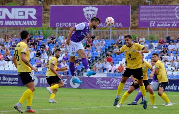 Borja en un remate acrobático autor del primer gol del Deportivo en la campaña 24-25 Foto Eduardo Bonilla 1