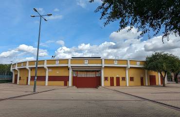 Plaza de toros EL Casar wikipedia