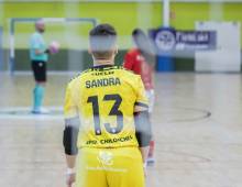 Sandra realizó buenas intervenciones. Foto: miguelmr.ft y cdchiloeches sandra 1