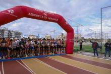 Salida a la prueba, en el complejo San Miguel. Foto: Ayto Azuqueca. media maratón salida 1