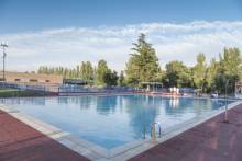 Uno de los vasos de la piscina de verano. Foto: Ayto de Azuqueca. archivo piscina verano 1