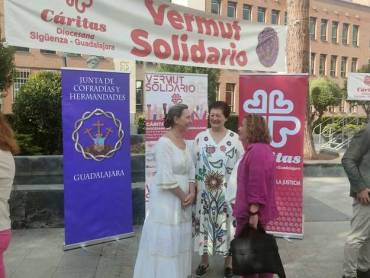 Vermut solidario Cáritas 2024 2